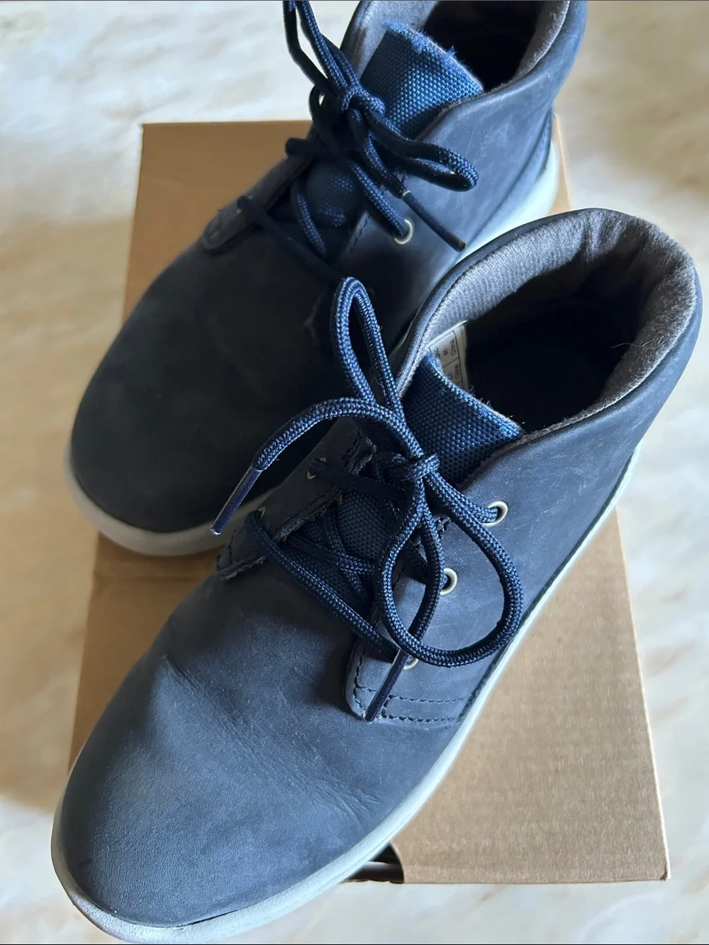 Uggs Kids Boys Canoe Mid-Top Waterproof Indigo Blue Leather Chukka Boots Size 13